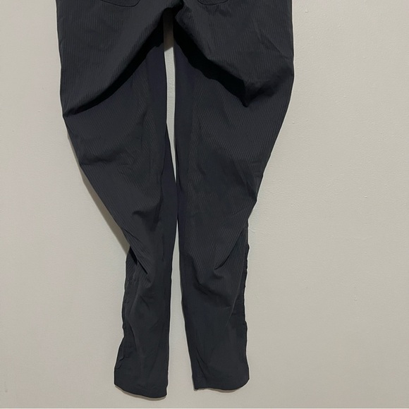 Lululemon Street To Studio Pant II *Unlined 28"
Dark Carbon size 2 - Picture 4 of 8